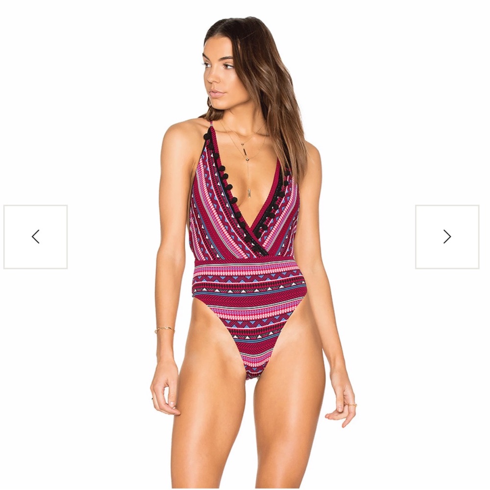 SOAH Aria One Piece Red Tribal M